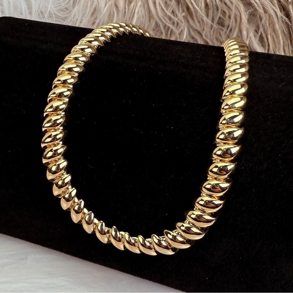 Bold Gold Tone Sculptural Ribbed Statement Collar Necklace Vintage Glam - Picture 6 of 12